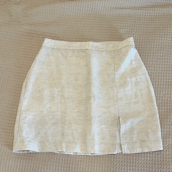 Wilfred Dresses & Skirts - Wilfred Neutral Cream Linen Mini Skirt - Classic Women's Skirt